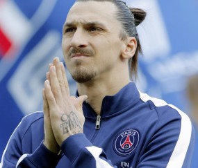 kaiyun官方-当第一AD的怒吼越过太平洋，JackeyLove十赛季高光点燃湖人球迷热情，第一AD怒吼跨洋引爆湖人主场，JackeyLove十赛季高光燃沸篮球迷